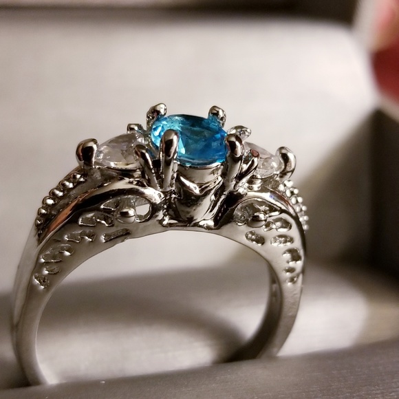 2CT Blue Topez with White Sapphire Sterling Silver - Picture 4 of 5